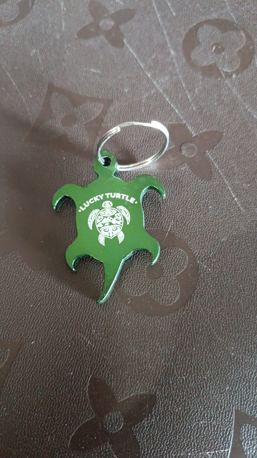 Metal Tortoise Shaped Keychain - Unique and Durable Accessory (1 Pc) Metal Tortoise Shaped Keychain - Unique and Durable Accessory (1 Pc)